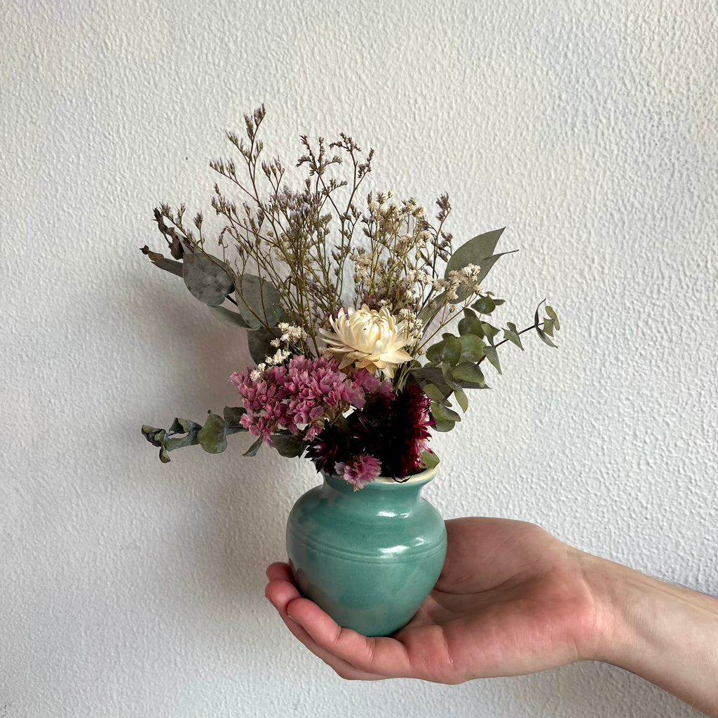 flower delivery wellington, florist wellington, same day flower delivery wellington, florist wellington CBD, Karori kelburn ngaio tawa newtown porirua seatoun te aro valley brooklyn florist flowers dried delivery wellington nz