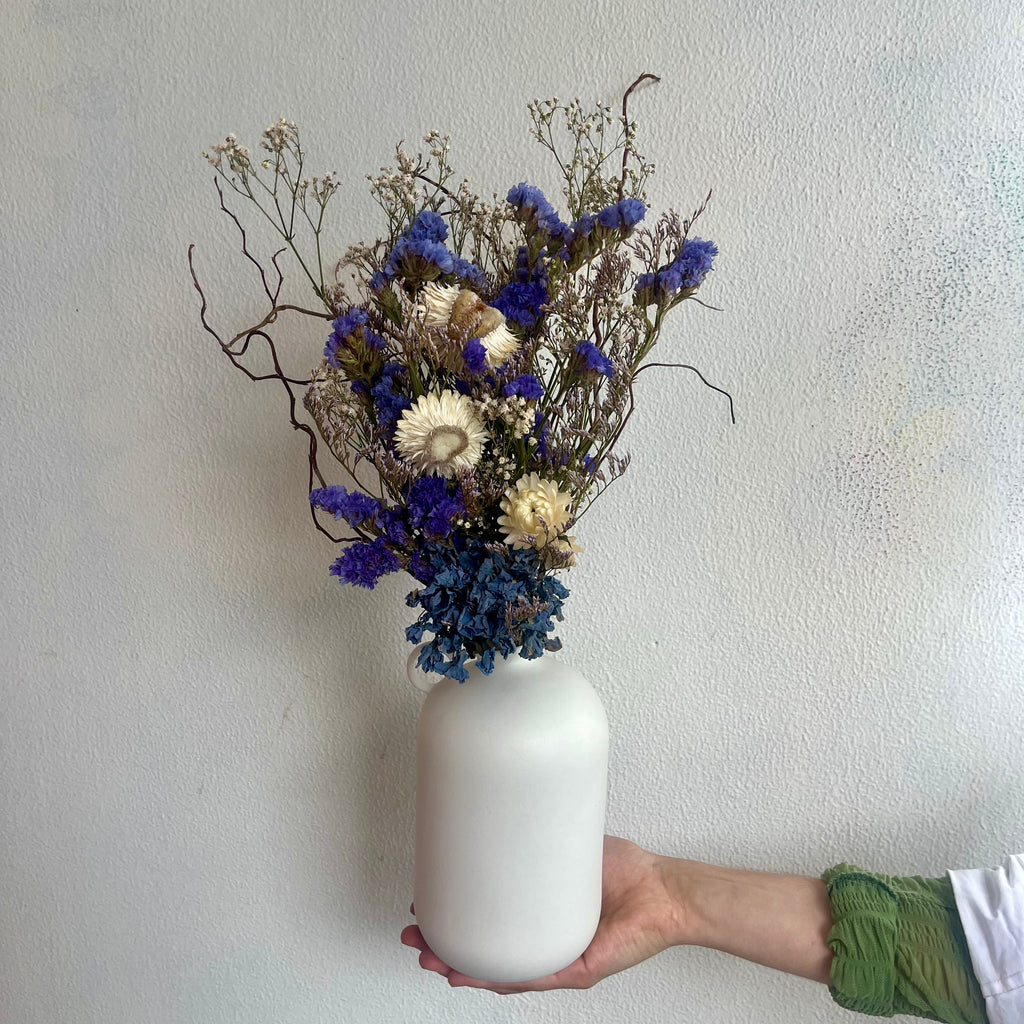 wellington flower delivery dried flowers brooklyn newtown kilbirnie seatoun karori lower hutt maungaraki, wellington CBD, dried flowers wellington, roseneath, mt cook, berhampore, wellington hospital, wellington florist, gift delivery, newtown, 
