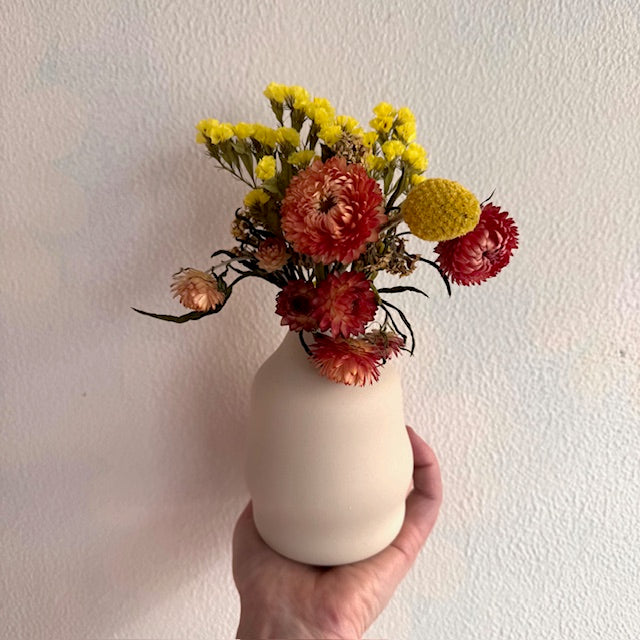 dried flowers florist wellington porirua lower hutt delivery same day karori