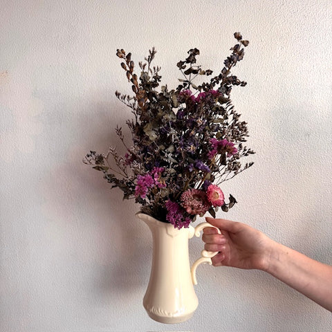 'Jennifer' - Dried flowers in Vase