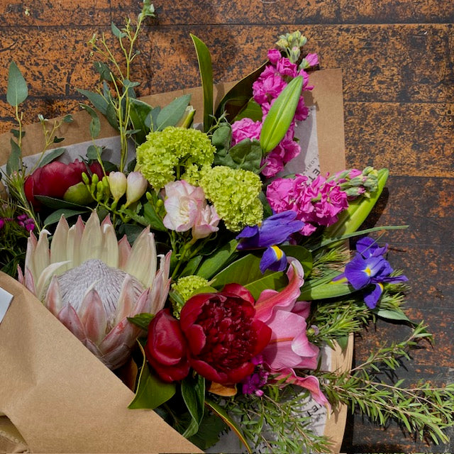 fresh flowers florist delivery negation khandallah te aro karori