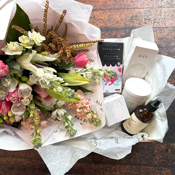 hamper gift delivery Wellington Lower Hutt flowers florist te aro karori kelburn hospital 